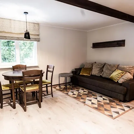 Pensjonat With Free Parking Parnawa