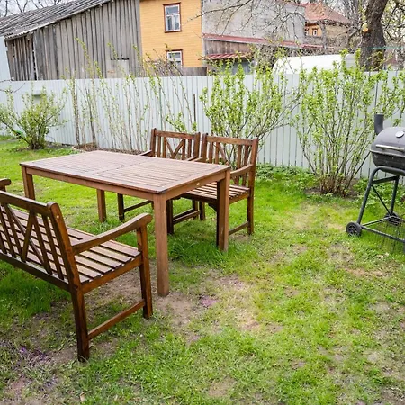 Guest house With Free Parking *