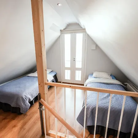 With Free Parking Guest house