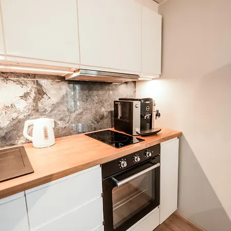 With Free Parking Parnawa