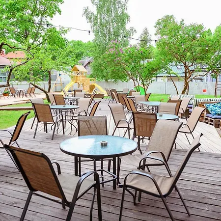 With Free Parking Parnawa